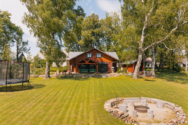 Marička cottage in Rejvíz — garden with a fire pit